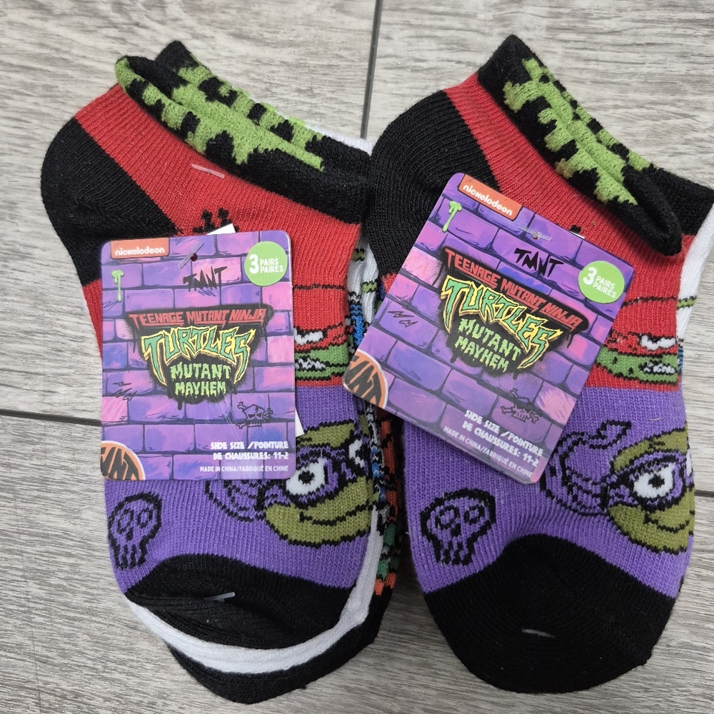 2 New Teenage Mutant Ninja Turtles 3 Pairs Kids Ankle Socks. Shoe Size 11-2